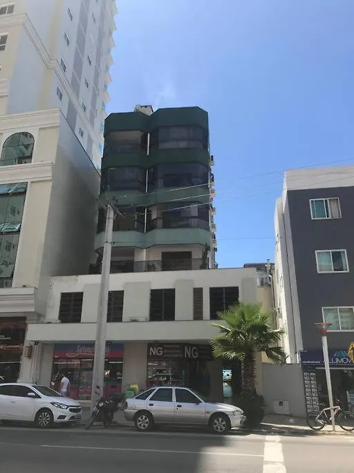 Apto Com Otima Localizacao, Centro De Meia Praia Itapema Apartment