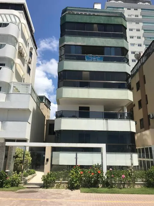 Apto Com Otima Localizacao, Centro De Meia Praia Itapema