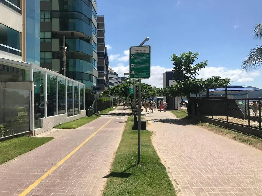 Apto Com Otima Localizacao, Centro De Meia Praia Itapema Apartment